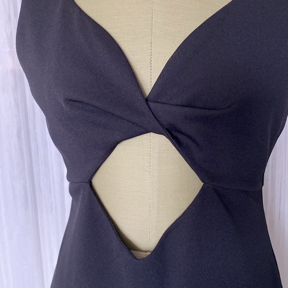 REDUCED!! The fashion poet “The label” black cut out mini dress - Picture 3 of 9